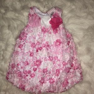 Girls 6/9 months pink and white flower romper